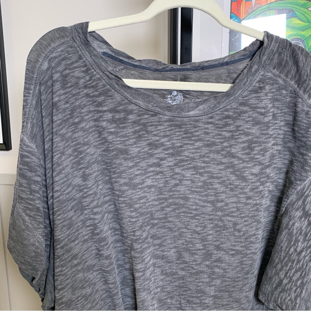Heathered Gray Cotton Short Sleeve T-Shirt Size Medium - Picture 3 of 9